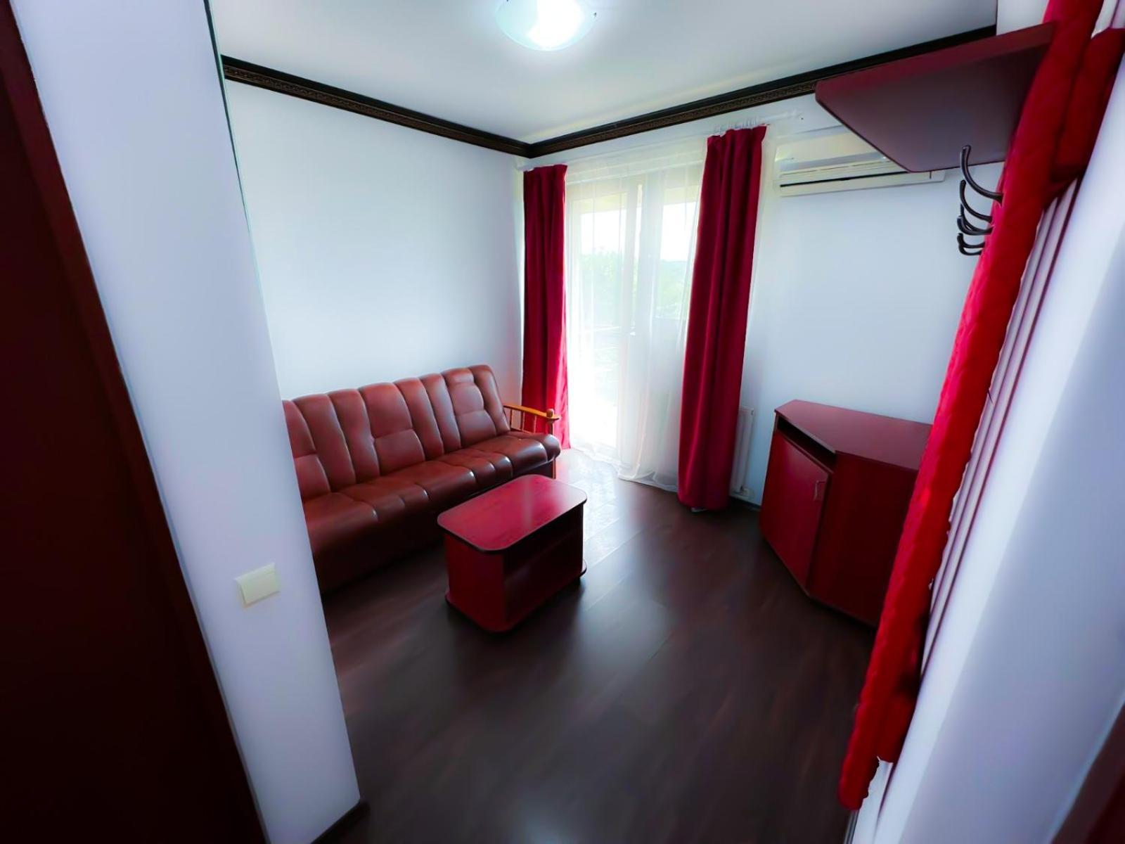 Shamrock Inn Iasi Exterior foto