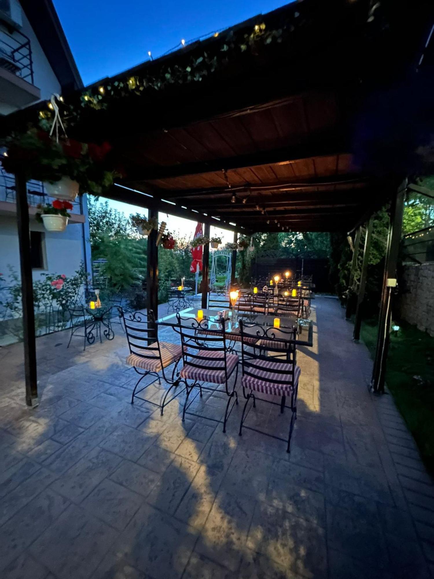 Shamrock Inn Iasi Exterior foto