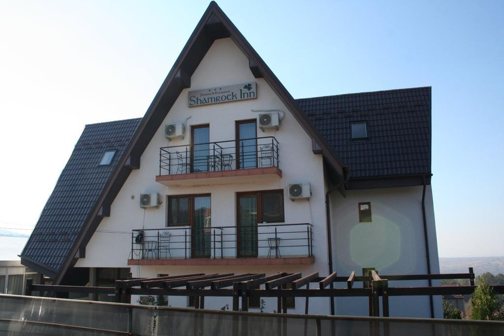 Shamrock Inn Iasi Exterior foto